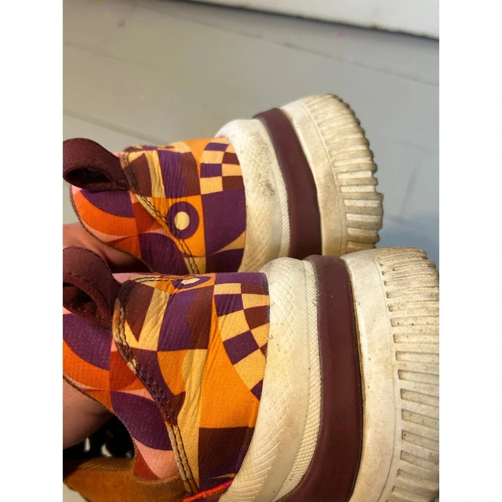 Farm Rio Graphic Scarves Sneakers‎ Womens Size 8